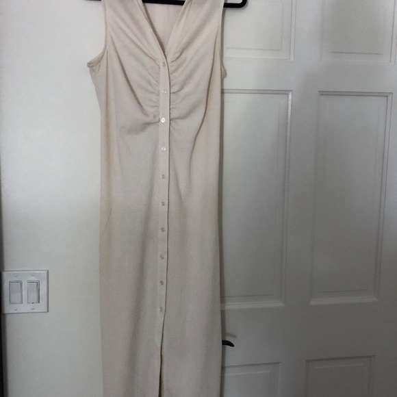 Nordstrom - ASTR The Label - Keyhole open back collared ivory dress - Women's XL - Picture 3 of 6